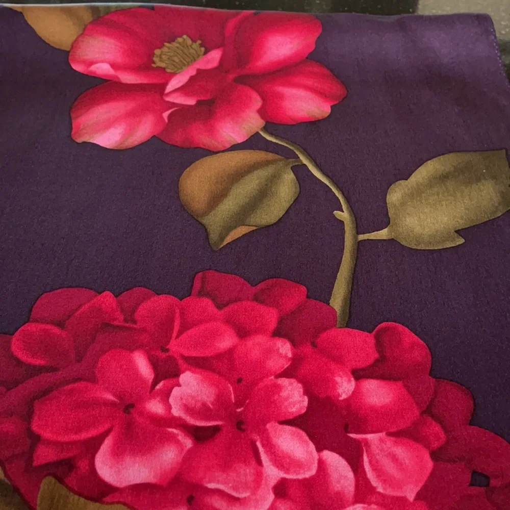 Oscar By Oscar De La Renta  Scarf